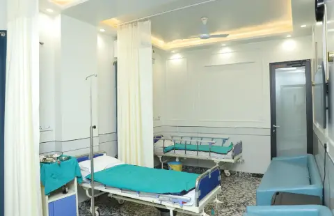 Male Urology Doctor in Delhi